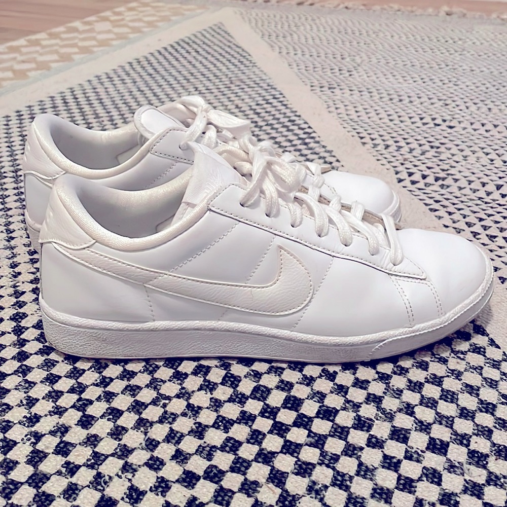 Women’s Nike Sneaker White